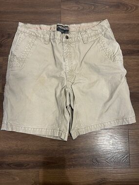 Mountain Khakis shorts Light Tan Men’s size 36 9” inseam -comfortable and sturdy